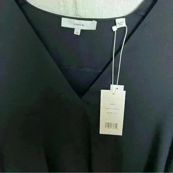 Vince V-Neck NWT Popover Top-Medium - Picture 5 of 7